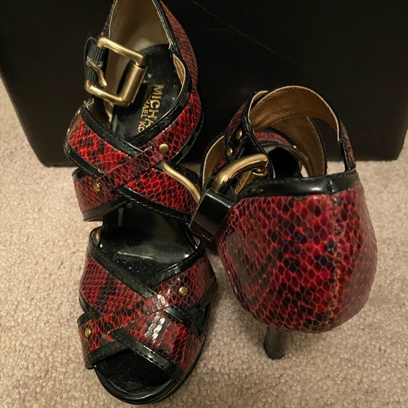 Sandals - Picture 5 of 8